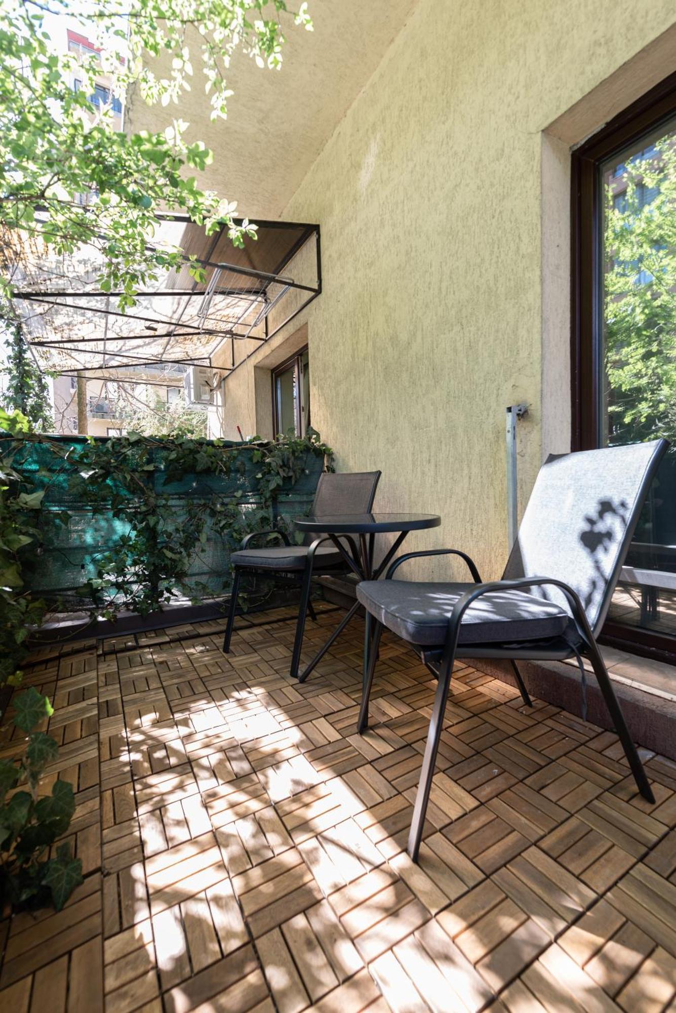 Beta Studio Langa Iulius Mall Клуж-Напока Экстерьер фото